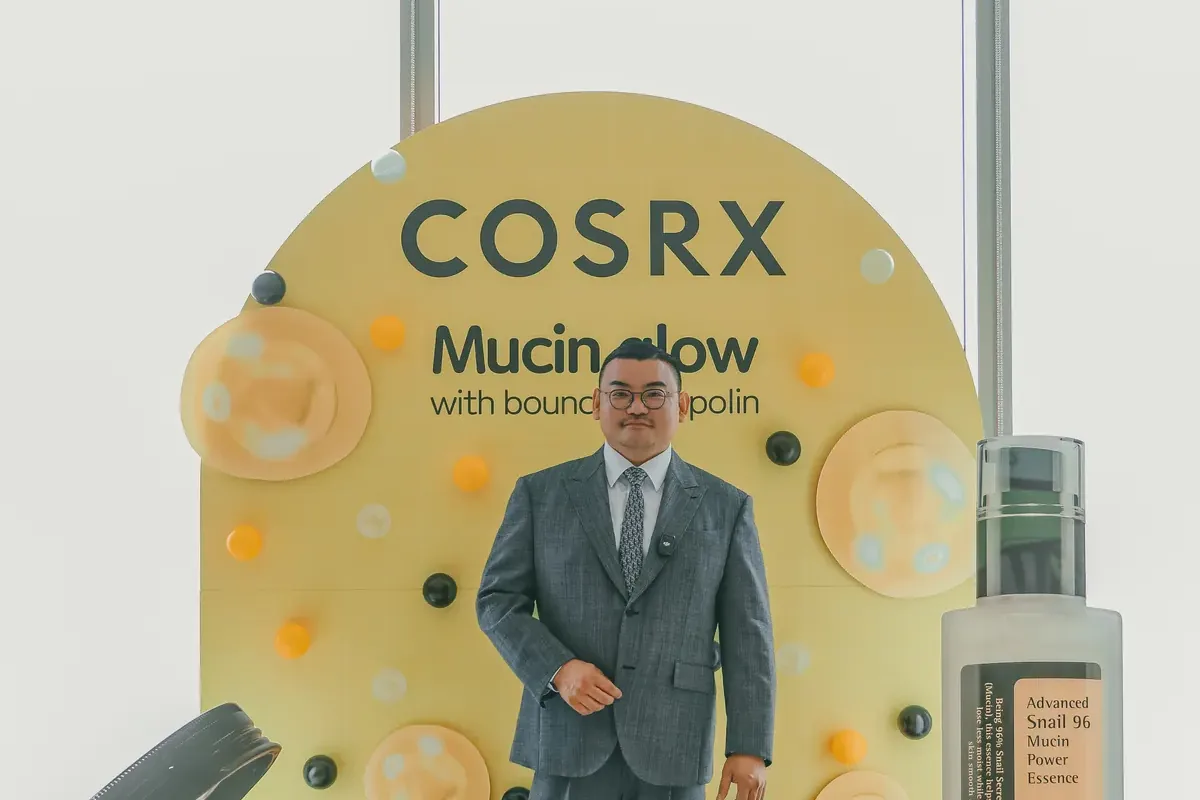 COSRXのスキンケアイベントに登壇したキム・ホンソク院長